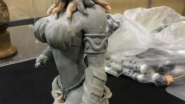 Création du buste d'Ariane par Johann Galliano
